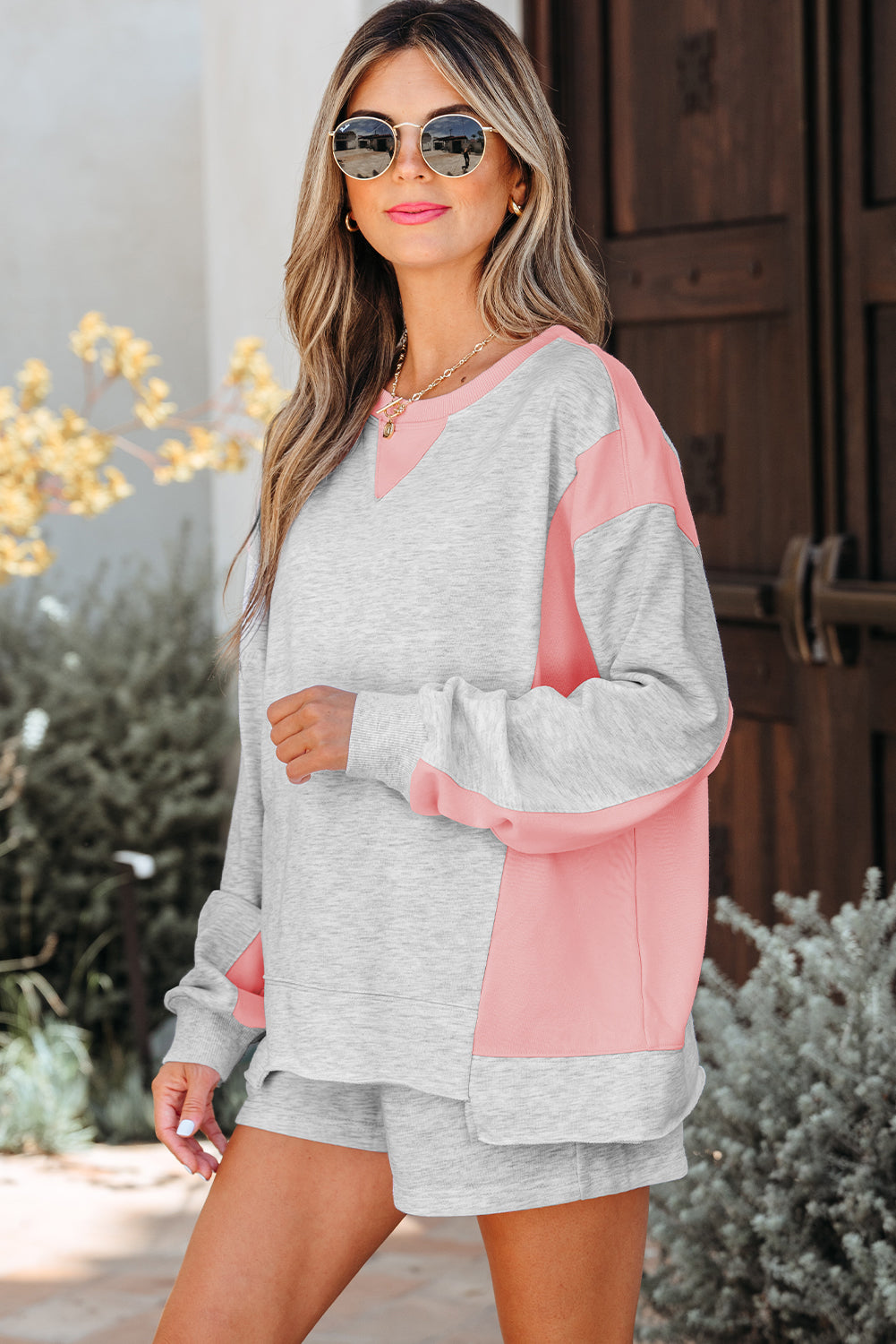 Color Block Raw Hem Pullover and Casual Shorts Set