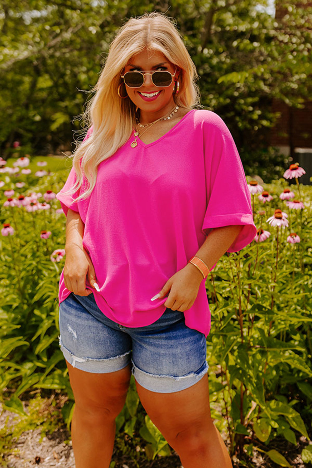 Seamed Back High Low Hem V Neck Cuffed Sleeve Plus Size Tee