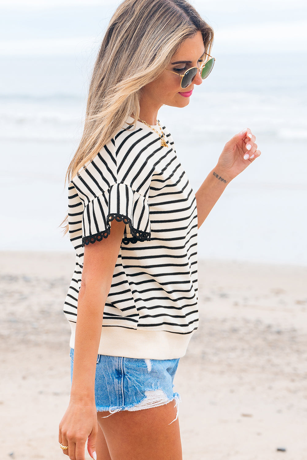 Scallop Lace Trim Ruffle Short Sleeves Crewneck Top
