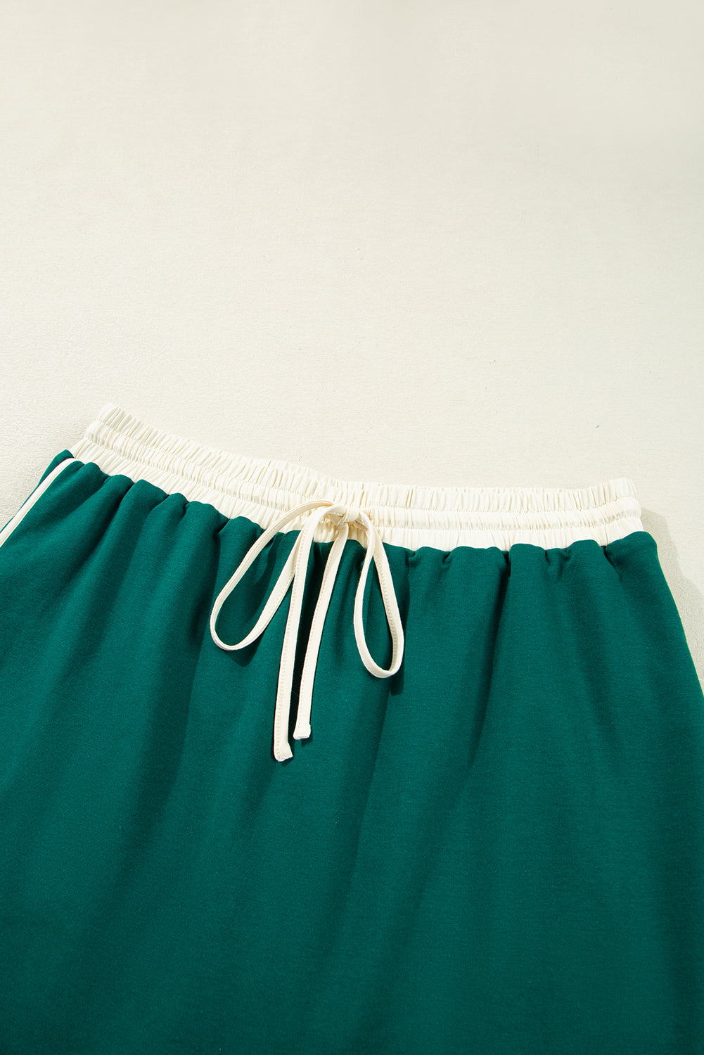 Plus Size Contrast Trim T Shirt and Skirt Two Piece Set