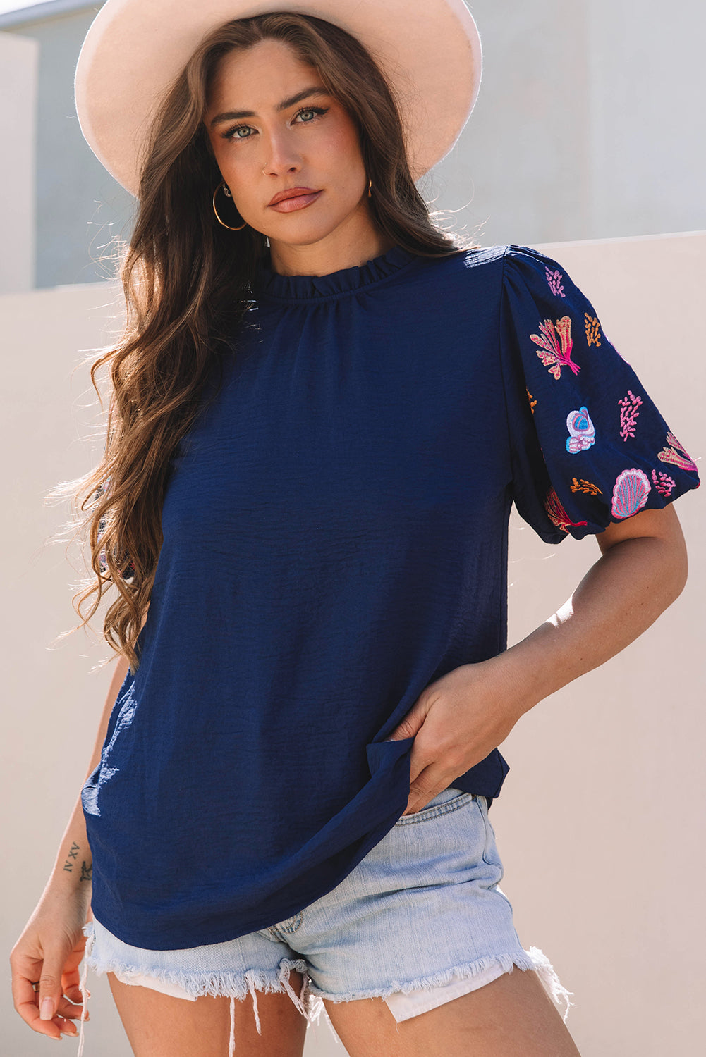 Shellfish Coral Embroidery Puff Sleeve Frilled Neck Blouse