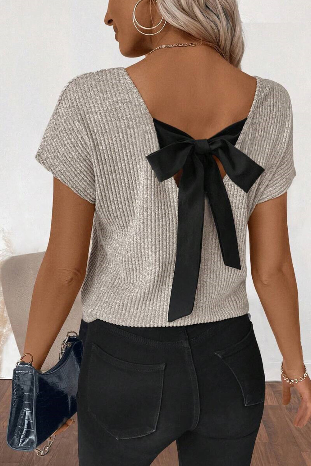 Ribbed Short Sleeve V Neck Colorblock Bow Back Top