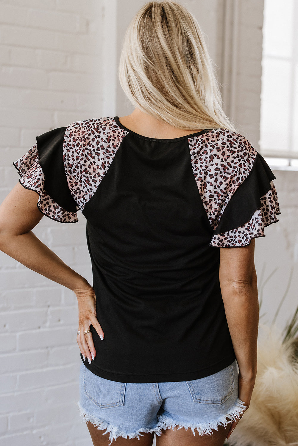 Leopard Print Patchwork Ruffled Sleeve V Neck T Shirt
