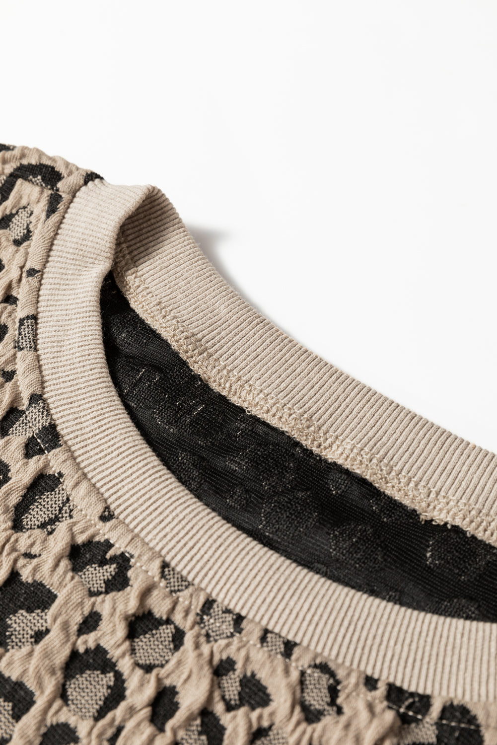 Ribbed Trim Leopard Print Long Sleeve Top