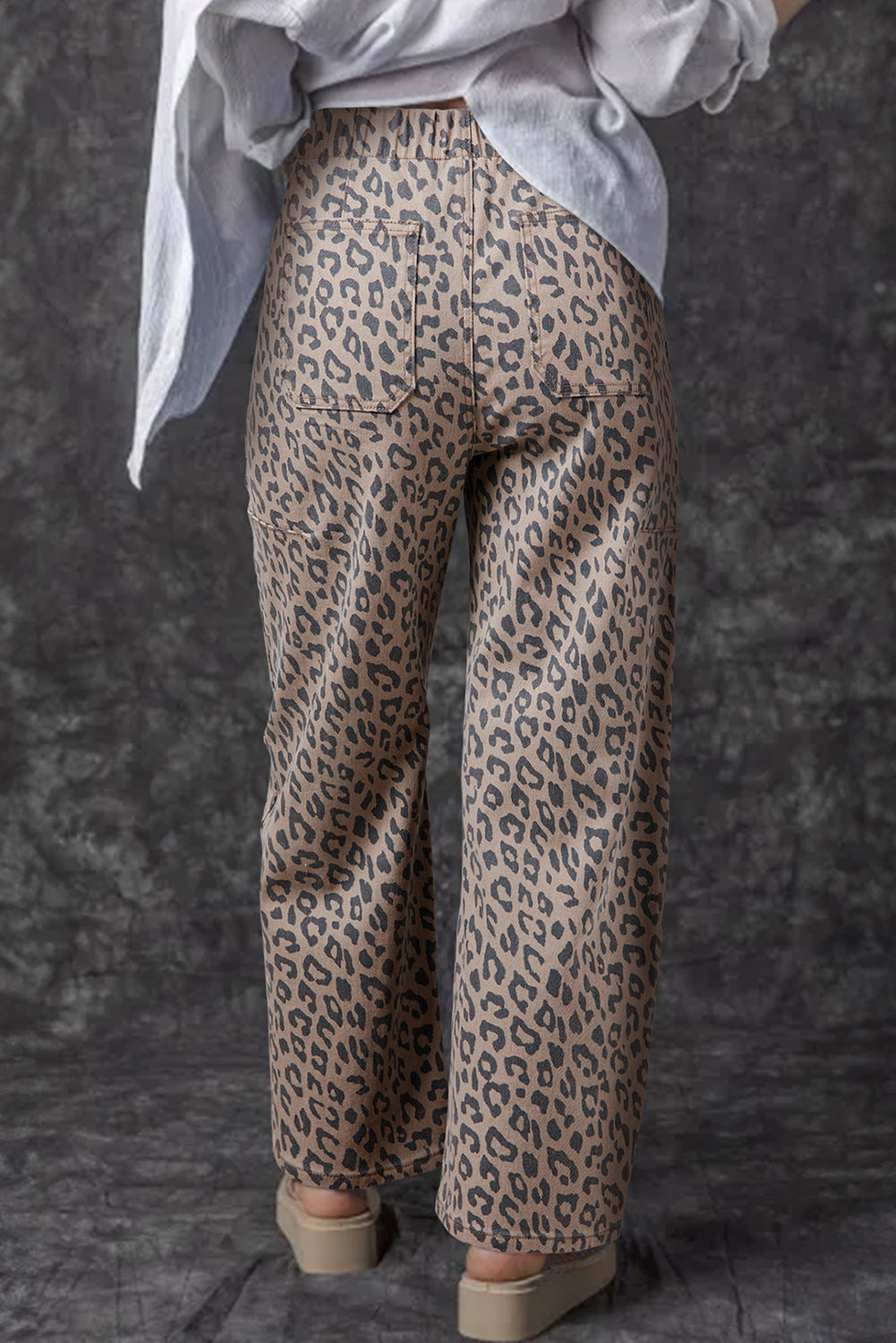 Leopard Printed Drawstring Waist Pocketed Wide Leg Trousers