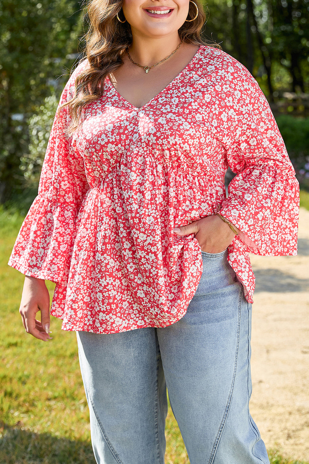 Plus Size Floral V Neck Flared Bracelet Sleeve Blouse