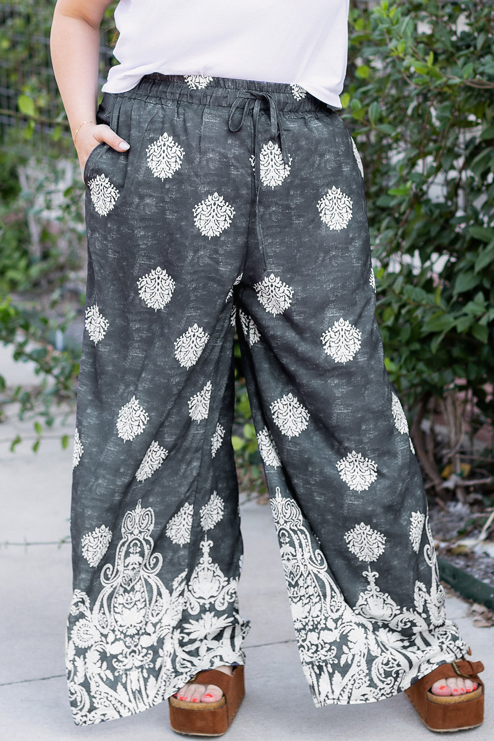 Plus Size Geometric Ethnic Print Drawstring Wide Leg Pants