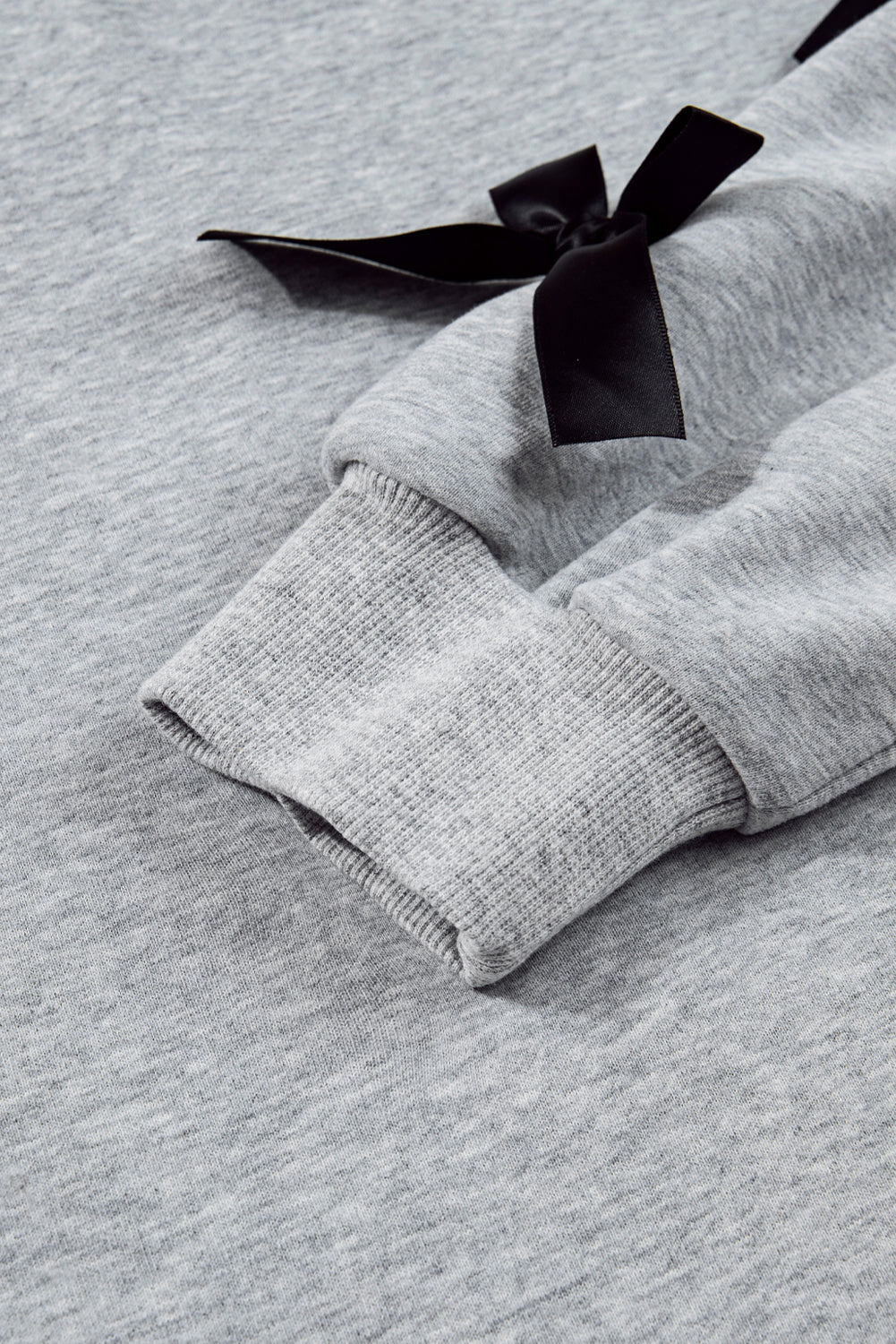 Contrast Bow Applique Drop Sleeve Round Neck Sweatshirt