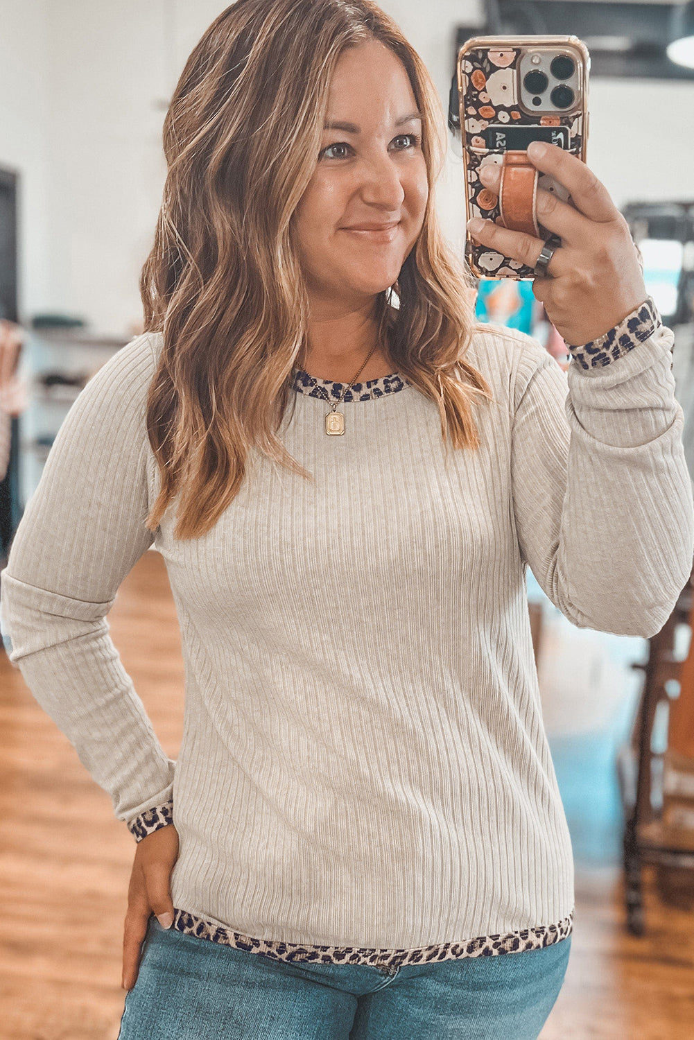 Ribbed Contrast Leopard Edge Round Neck Plus Knit Top