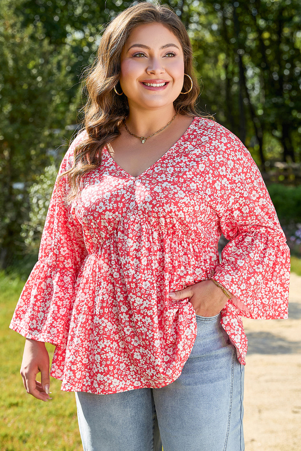 Plus Size Floral V Neck Flared Bracelet Sleeve Blouse