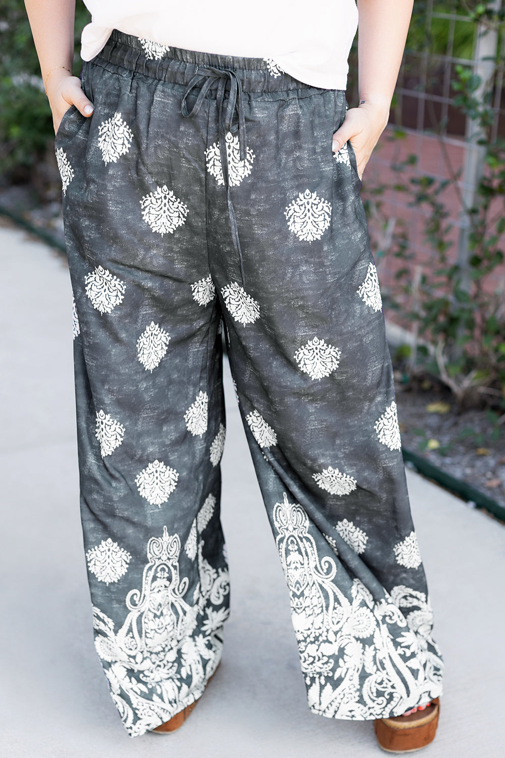 Plus Size Geometric Ethnic Print Drawstring Wide Leg Pants