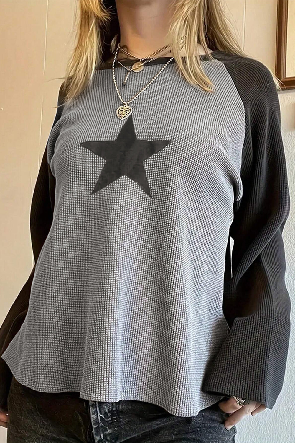 Waffle Knit Colorblock Star Patch Graphic Raglan Top