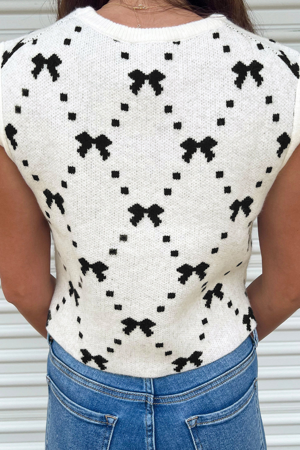 Bow Pattern Buttoned Side Cropped Sweater Vest