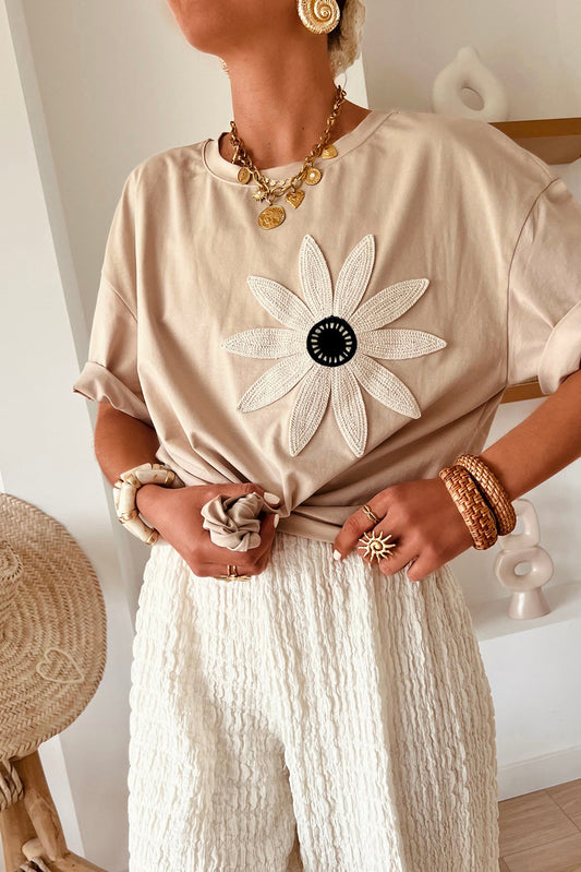 Contrast Crochet Floral Graphic Drop Shoulder Loose Tee