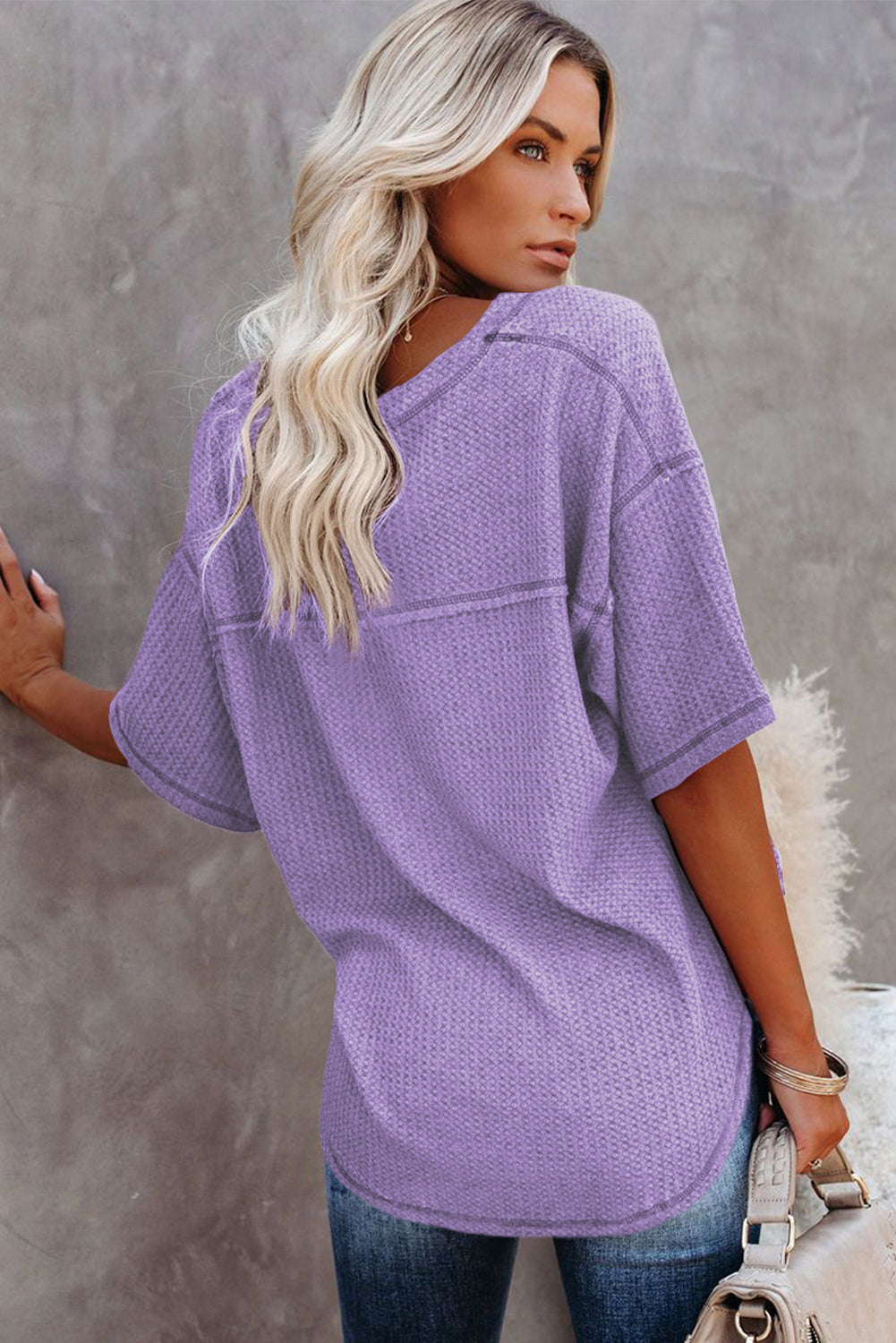 Exposed Seam Half Sleeve Knitted V Neck Textured Top