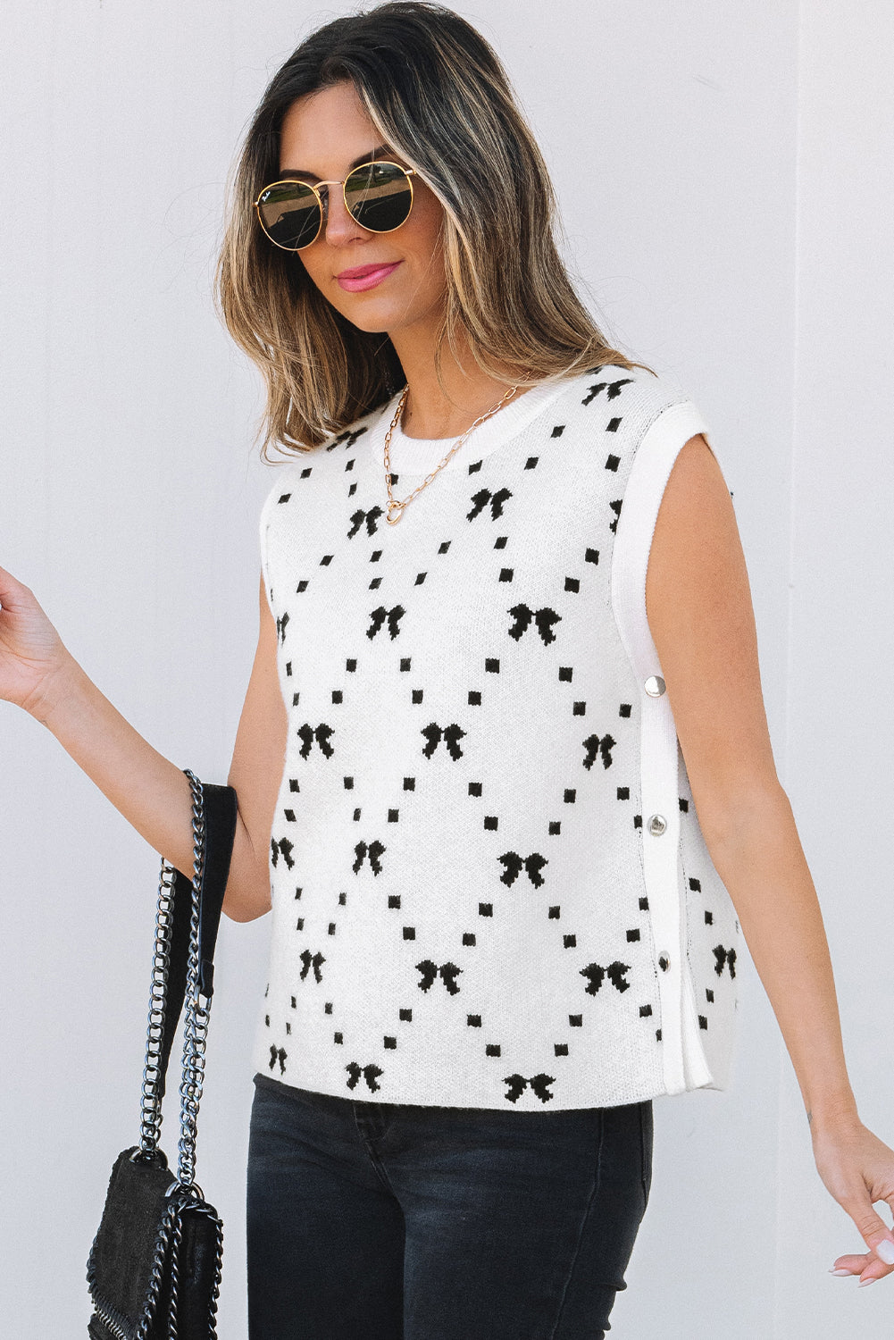 Bow Pattern Buttoned Side Cropped Sweater Vest