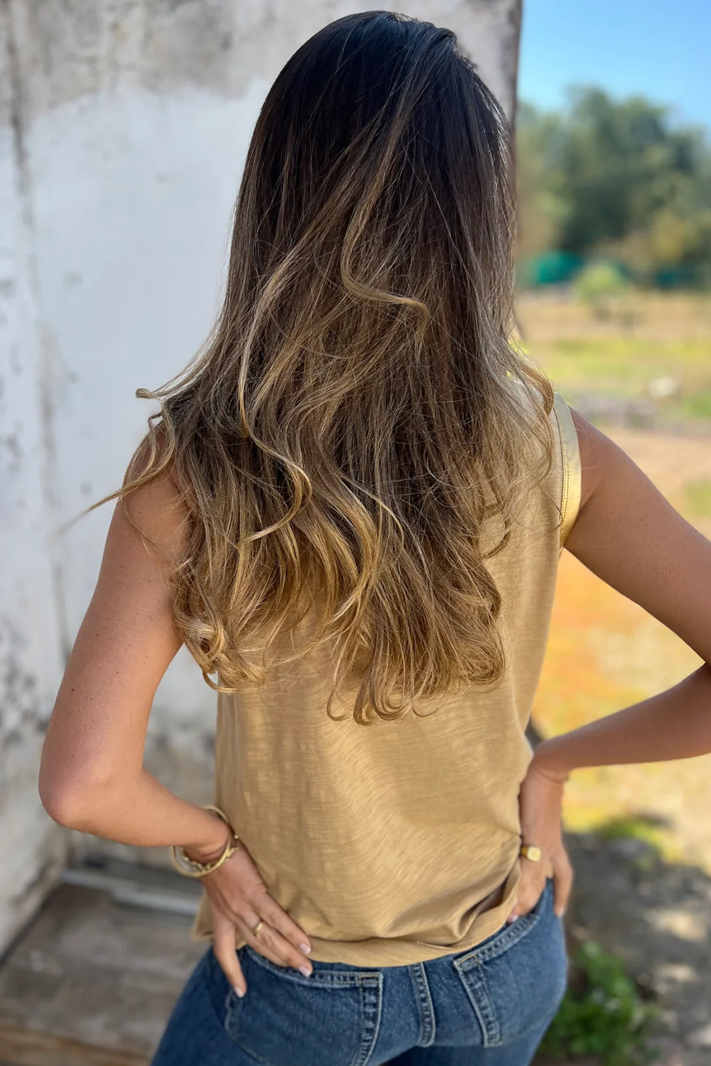 Metallic Sheen Edge Scoop Neck Tank Top