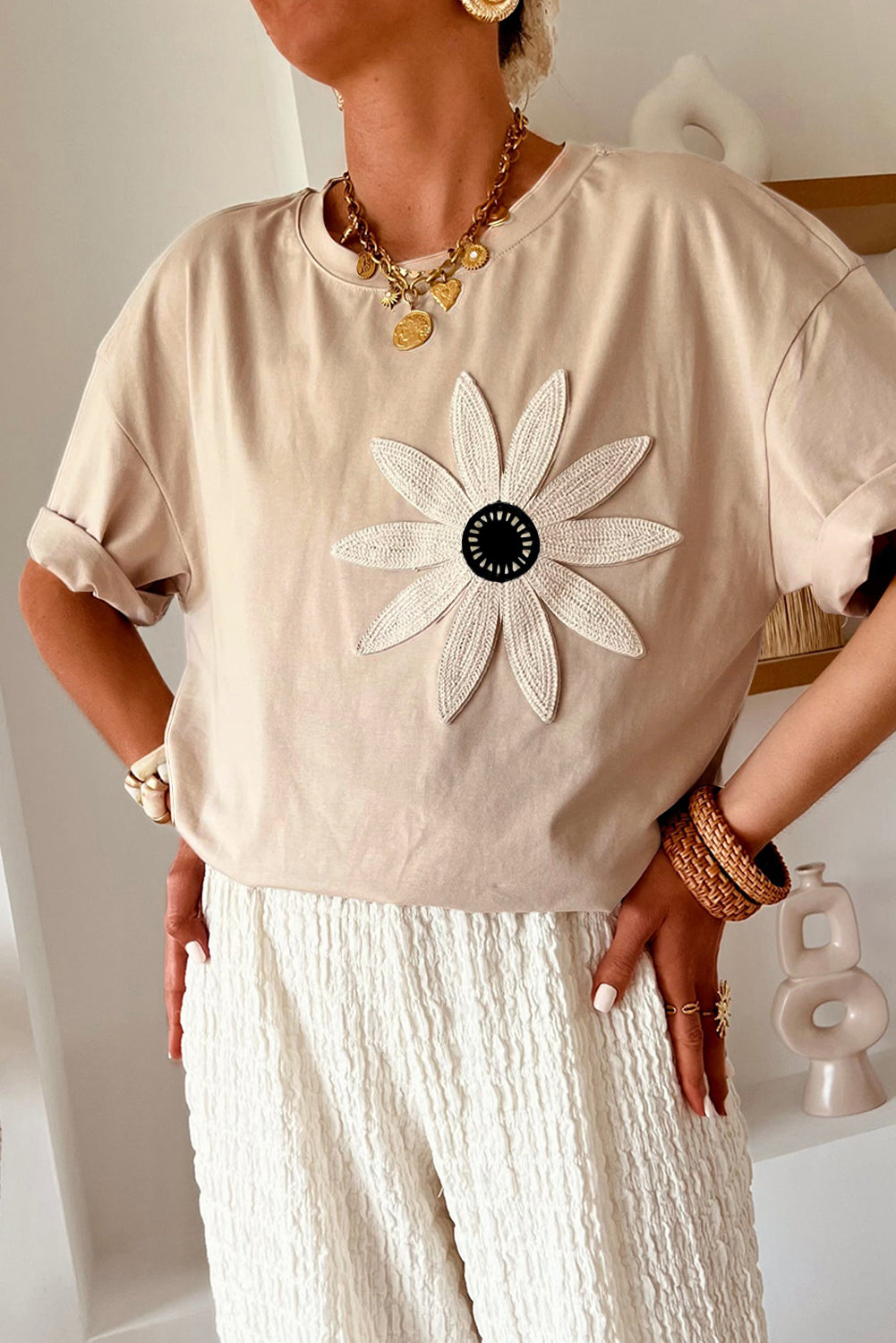 Contrast Crochet Floral Graphic Drop Shoulder Loose Tee