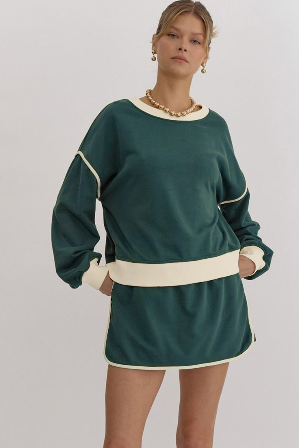 Color Contrast Loose Pullover and Lace-up Waist Skort Set