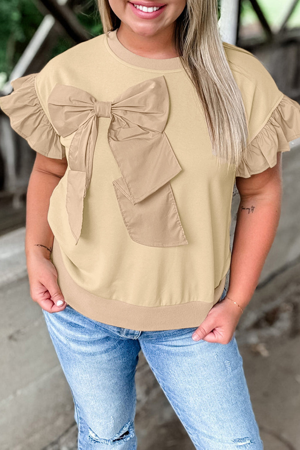 Ruffled Short Sleeve Bowknot Applique Crew Neck Plus Size Top