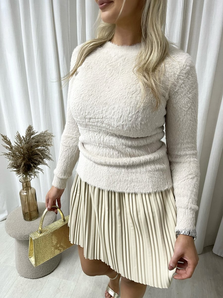 Fitted Long Sleeve Fluffy Knitted Top